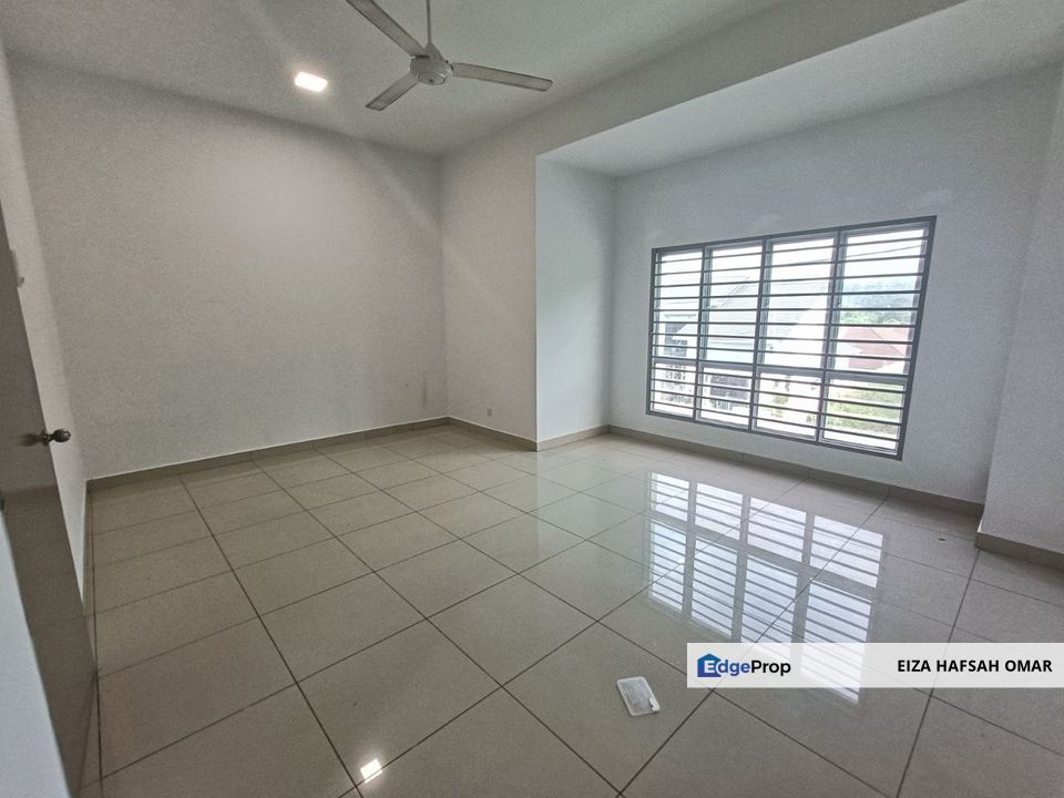 Extra land Facing Open Double Storey Salak Tinggi For Sale , Selangor, Sepang