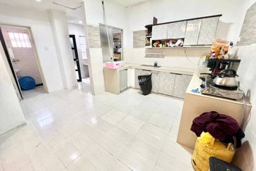 Seksyen 6 @ Bandar Bukit Mahkota