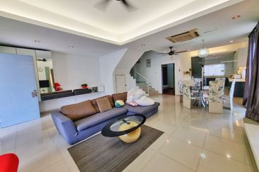 Corner Lot Facing Open 3 Storey For Sale 