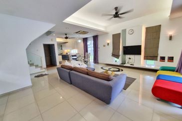 Corner Lot Facing Open 3 Storey For Sale 