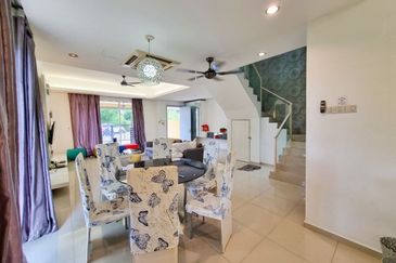 Corner Lot Facing Open 3 Storey For Sale 