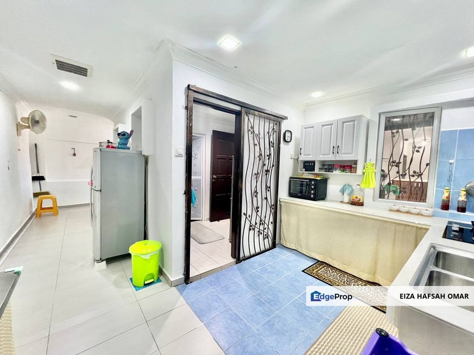 Fully Renovated End Lot 3 Storey For Sale , Selangor, Gombak