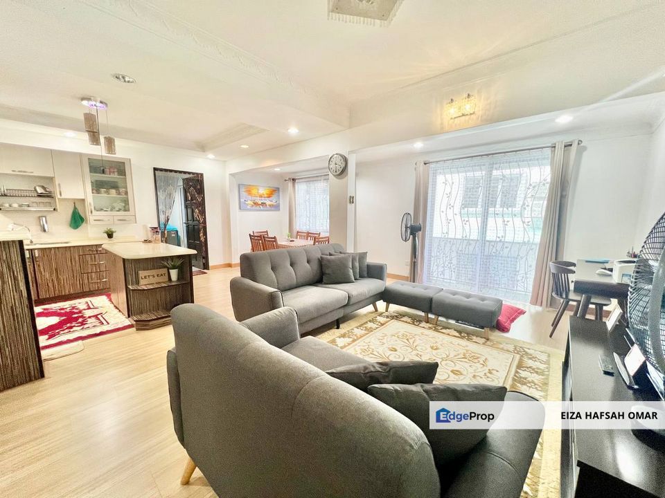 Fully Renovated End Lot 3 Storey For Sale , Selangor, Gombak