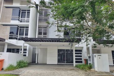 Duta Villa, Presint 14