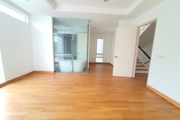 Duta Villa, Presint 14