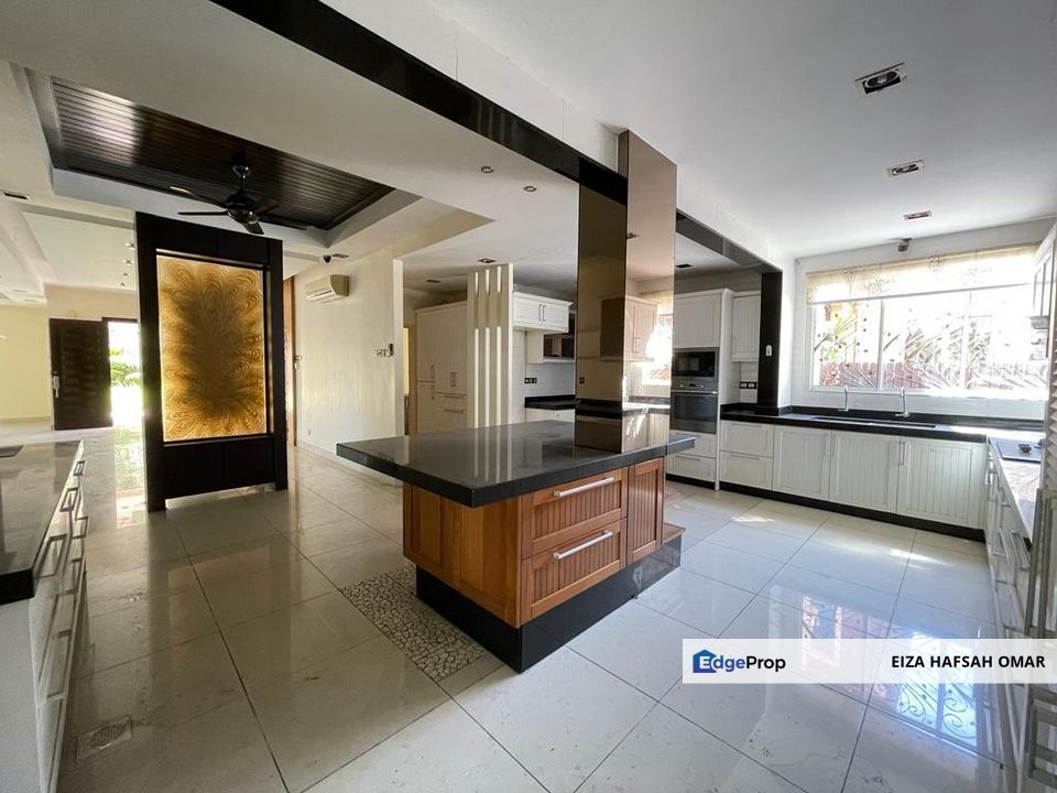 Extra Land Double Storey For Sale , Selangor, Klang