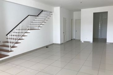 Cradleton @ Eco Majestic