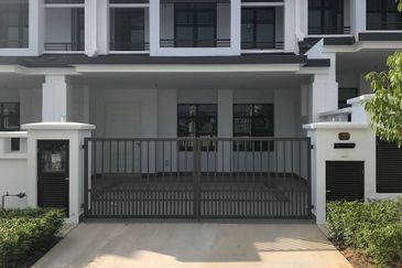 Cradleton @ Eco Majestic