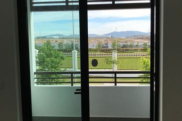 Cradleton @ Eco Majestic