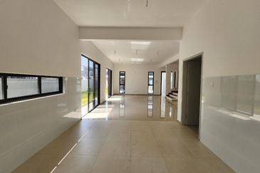 Casablanca 1 @ Alam Impian