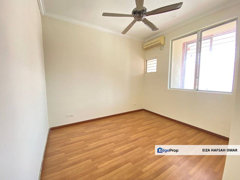 Taman Pinggiran USJ 1  Selangor FREEHOLD MOVE IN CONDITION HARGA CUN DOUBLE STOREY FOR SALE , Selangor, USJ