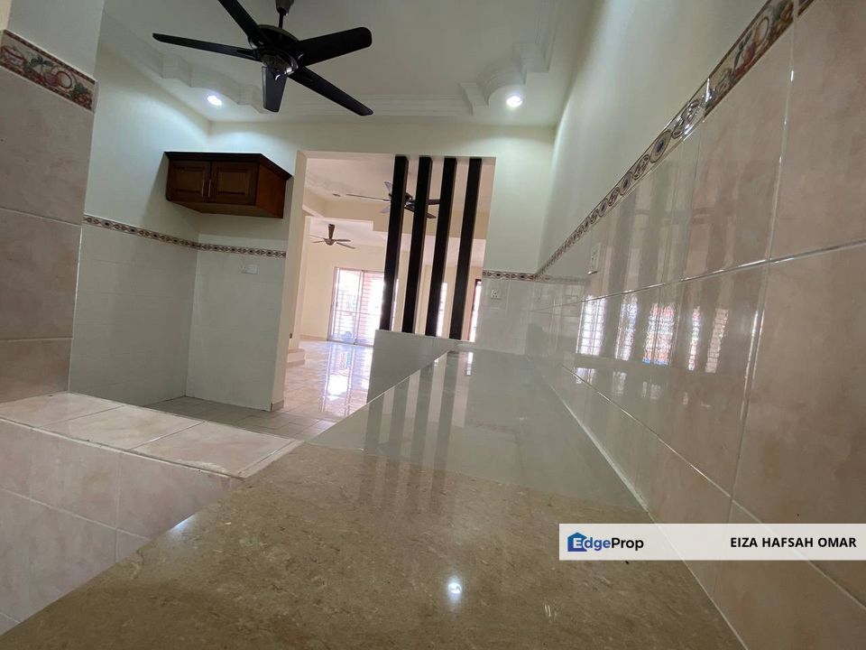 Taman Pinggiran USJ 1  Selangor FREEHOLD MOVE IN CONDITION HARGA CUN DOUBLE STOREY FOR SALE , Selangor, USJ