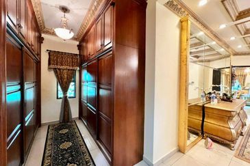 Jalan Warisan Setia 5/9