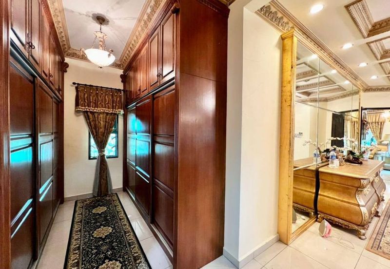 Jalan Warisan Setia 5/9