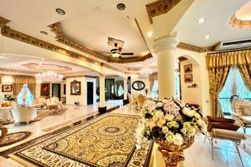 Jalan Warisan Setia 5/9