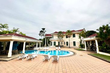 Jalan Warisan Setia 5/9