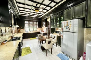 Jalan Warisan Setia 5/9