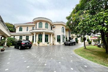 Jalan Warisan Setia 5/9