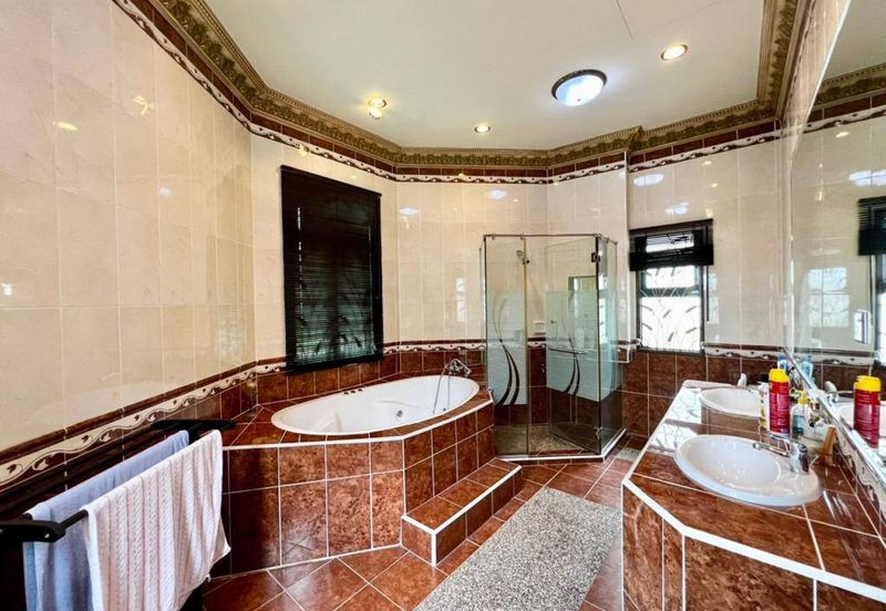 Jalan Warisan Setia 5/9