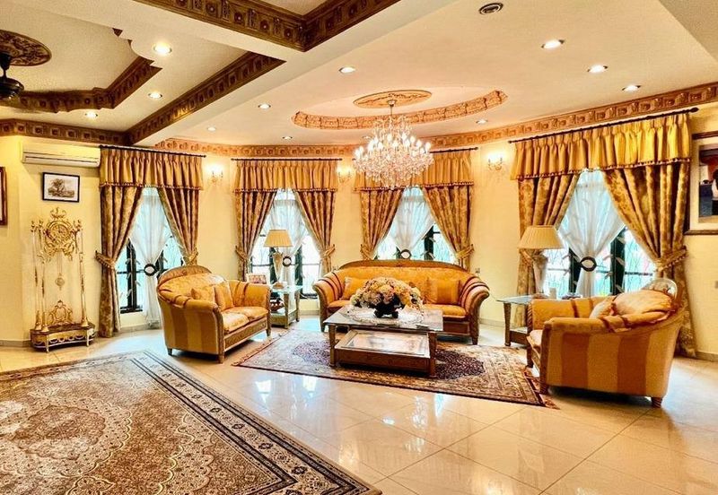 Jalan Warisan Setia 5/9