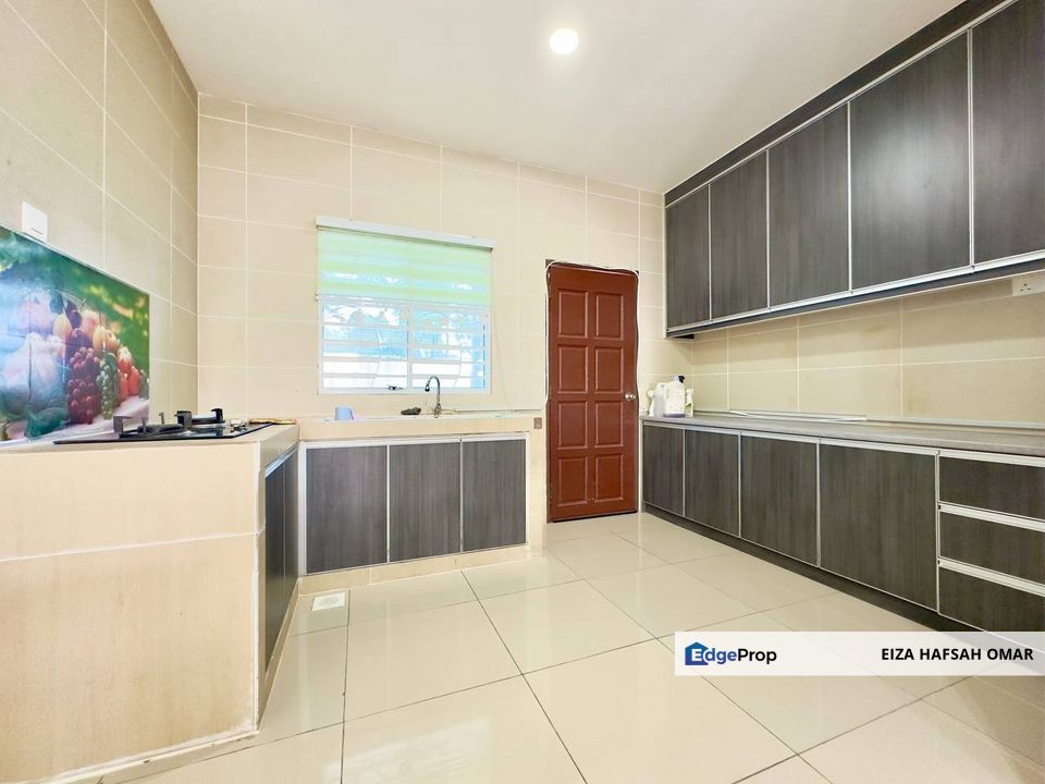 Taman Desiran Bayu Puchong Selangor Semi D Double Storey Tanah Luas Harga Cun For Sale , Selangor, Puchong