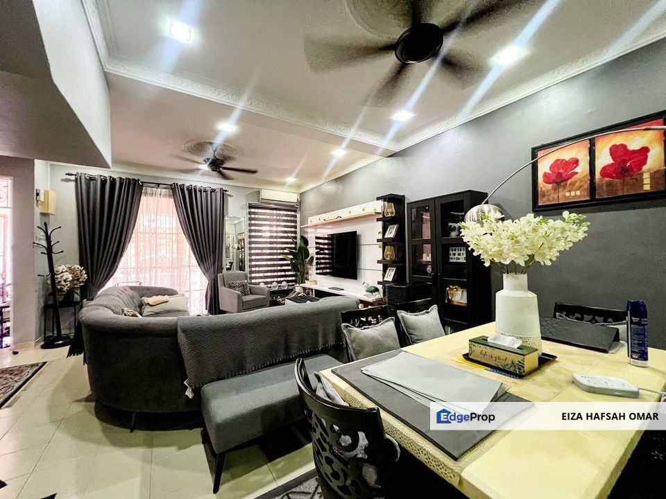 Puncak Saujana Kajang RENOVATED GOOD CONDITION Double Storey Seksyen 3 For Sale , Selangor, Kajang