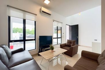 Caffra (Erythrina Series), Setia Alam