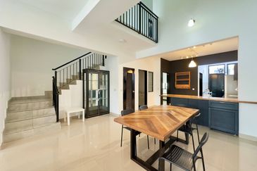 Caffra (Erythrina Series), Setia Alam