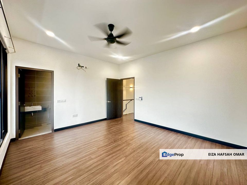 LYRA Bandar Bukit Raja Klang END LOT TERMURAH FOR SALE , Selangor, Bandar Bukit Raja