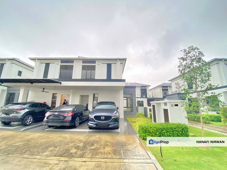 New End Lot 2 Storey Terrace House Regent Garden Eco Grandeur Puncak ...