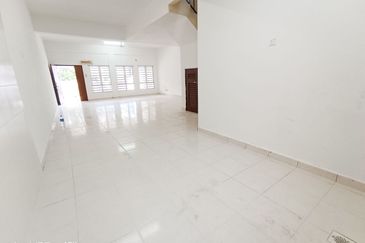 Taman Seroja, Bandar Baru Salak Tinggi