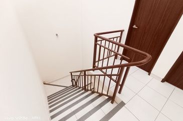 Taman Seroja, Bandar Baru Salak Tinggi