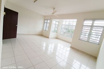 Taman Seroja, Bandar Baru Salak Tinggi