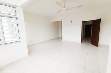 Taman Seroja, Bandar Baru Salak Tinggi