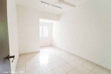 Taman Seroja, Bandar Baru Salak Tinggi