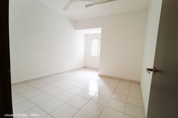 Taman Seroja, Bandar Baru Salak Tinggi