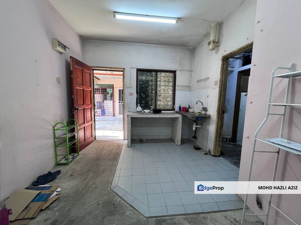 Ground Floor Pangsapuri Seri Suria, Bandar Sunway Semenyih, Selangor, Semenyih