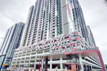 Brand New Residensi Mutiara Kajang 2 ( 2 Lot Parking )