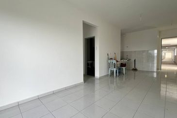 Brand New Residensi Mutiara Kajang 2 ( 2 Lot Parking )