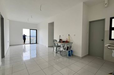 Brand New Residensi Mutiara Kajang 2 ( 2 Lot Parking )