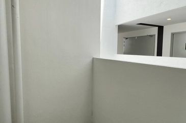 Brand New Residensi Mutiara Kajang 2 ( 2 Lot Parking )