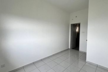 Brand New Residensi Mutiara Kajang 2 ( 2 Lot Parking )