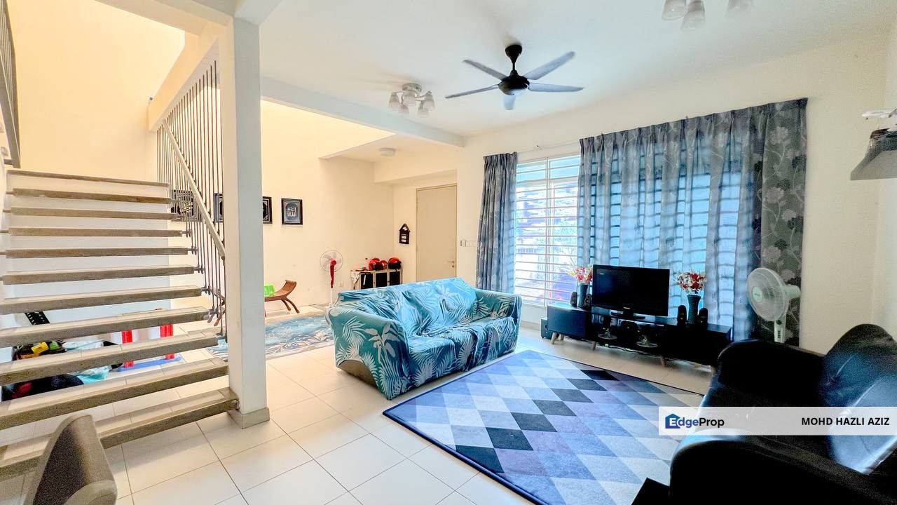 2 Storey Superlink House, Desiran, Timur Enstek, Bandar Enstek, Nilai  , Negeri Sembilan, Seremban