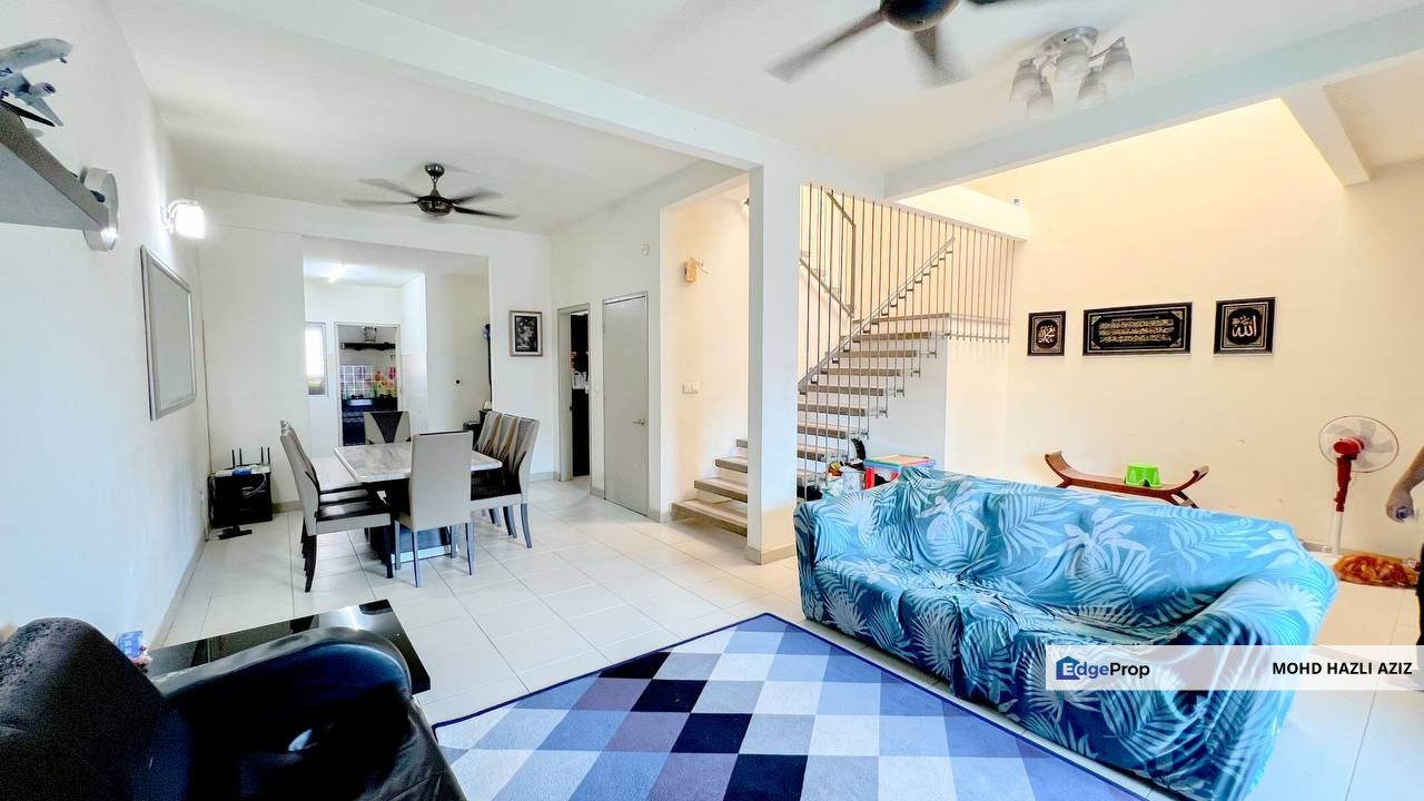 2 Storey Superlink House, Desiran, Timur Enstek, Bandar Enstek, Nilai  , Negeri Sembilan, Seremban