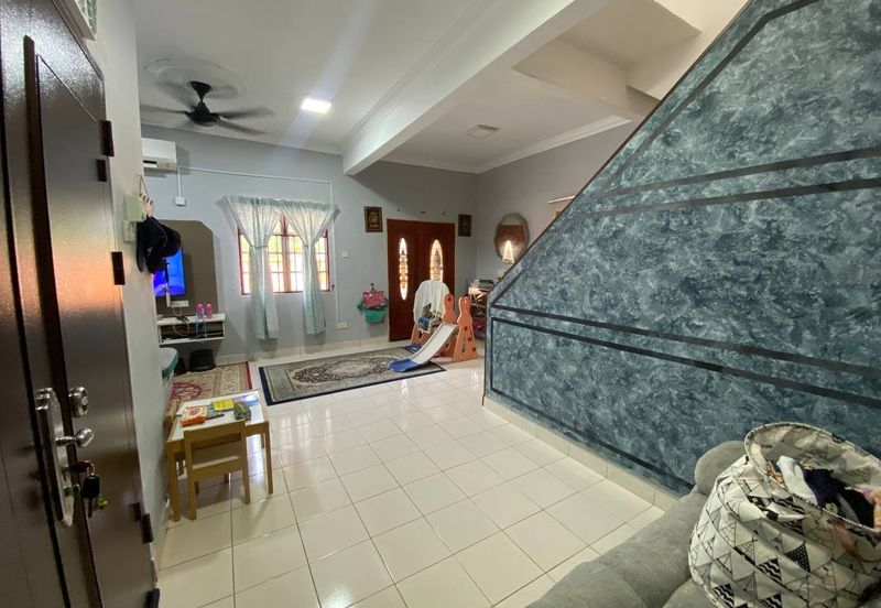 Corner Lot, Double Storey Terrace, Taman Desaria, Nilai, Negeri Sembilan