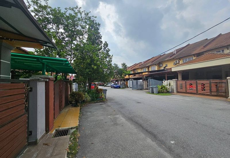 Corner Lot, Double Storey Terrace, Taman Desaria, Nilai, Negeri Sembilan