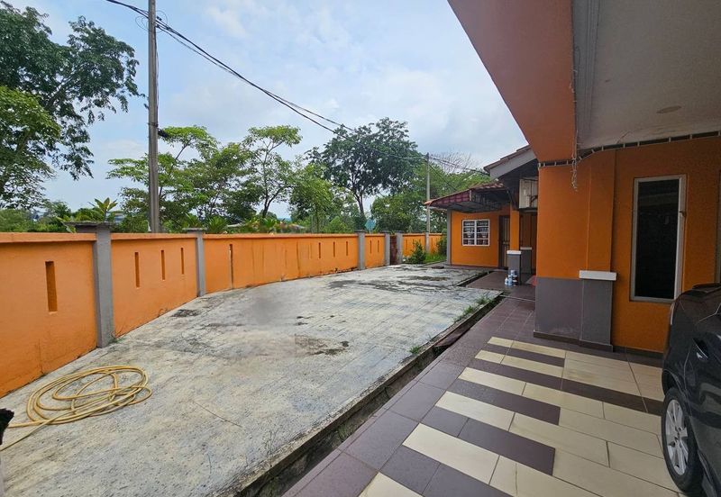 Corner Lot, Double Storey Terrace, Taman Desaria, Nilai, Negeri Sembilan