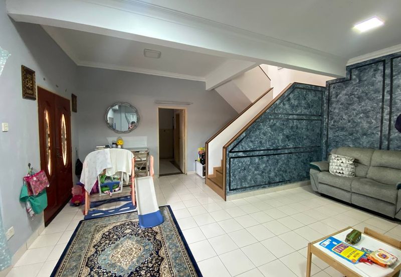 Corner Lot, Double Storey Terrace, Taman Desaria, Nilai, Negeri Sembilan