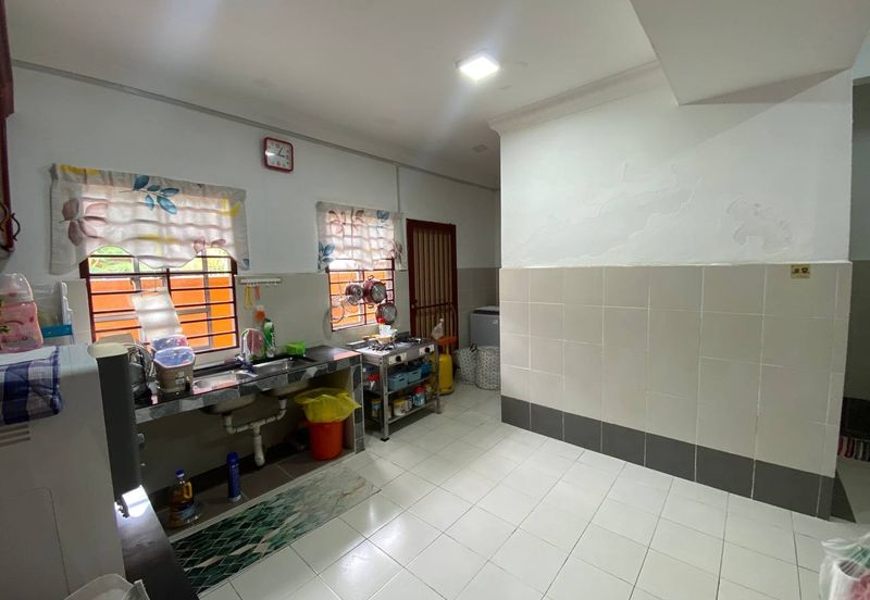 Corner Lot, Double Storey Terrace, Taman Desaria, Nilai, Negeri Sembilan