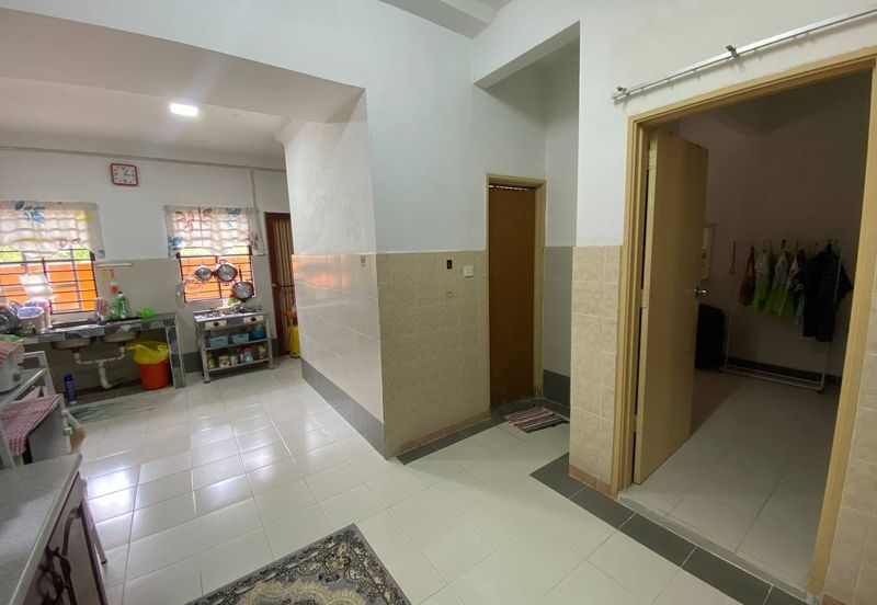 Corner Lot, Double Storey Terrace, Taman Desaria, Nilai, Negeri Sembilan